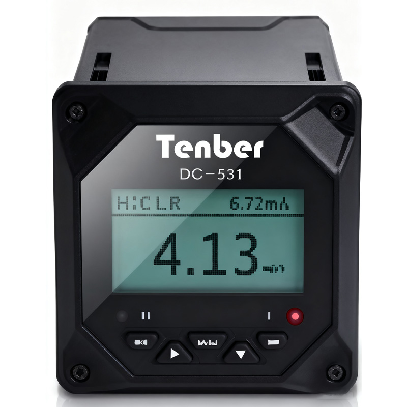 Performance of water quality monitoring instruments (small table)